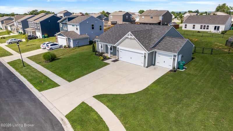 172 Sienna Dr, Shepherdsville, KY 40165