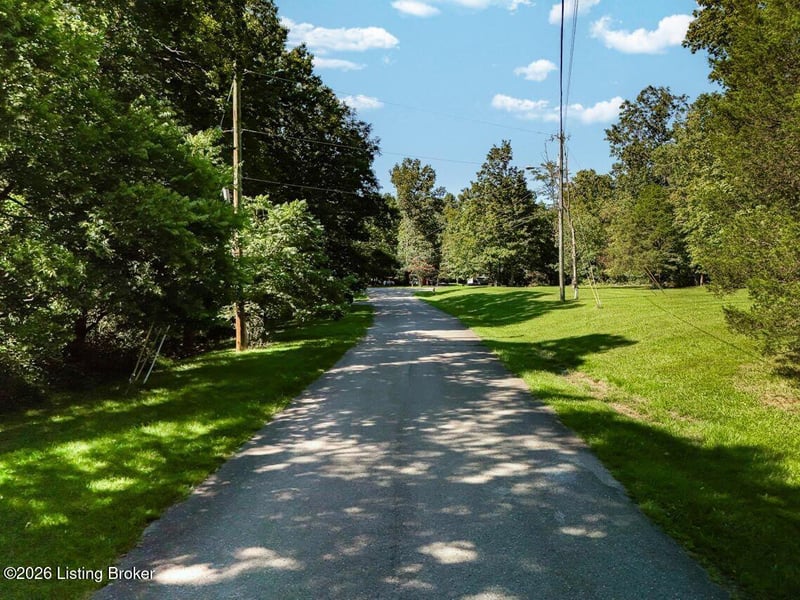 17206 Creek Ridge Rd, Louisville, KY 40245