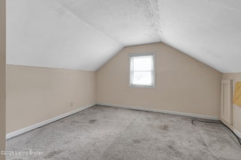 1721 Model Rd, Louisville, KY 40216