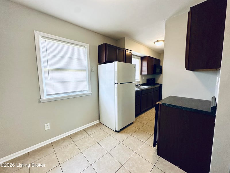 1721 Tempest Way, Louisville, KY 40216
