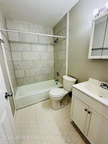 1721 Tempest Way, Louisville, KY 40216