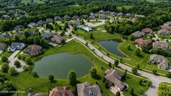 17216 Shakes Creek Dr, Louisville, KY 40023