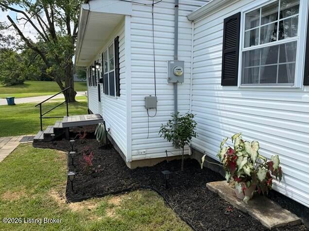 173 Lakeview Dr, Brandenburg, KY 40108