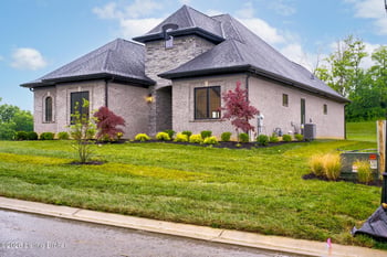 17303 White Oak Ct, Louisville, KY 40023
