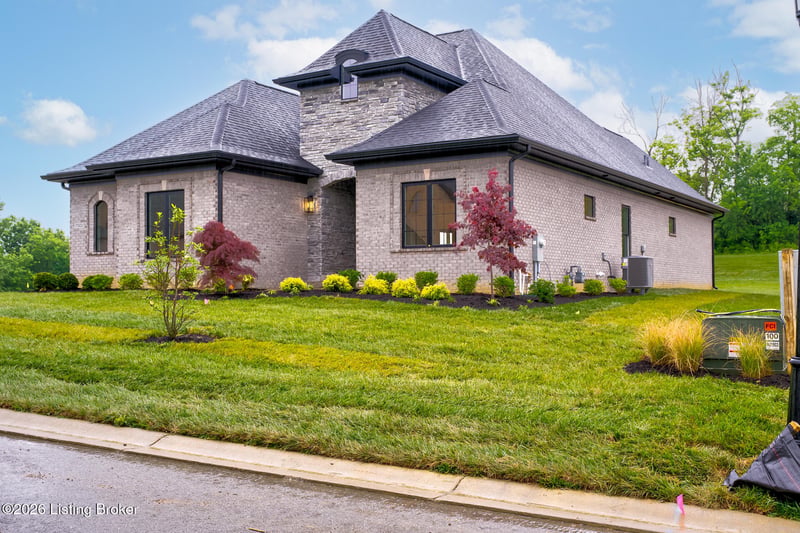 17303 White Oak Ct, Louisville, KY 40023