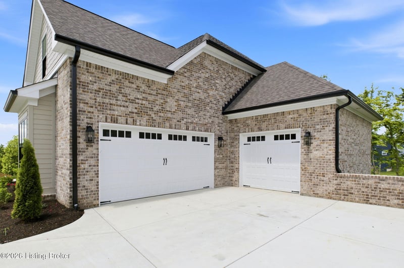 17319 Deer Crossing Trl, Louisville, KY 40023