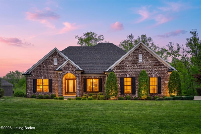 17403 Shakes Creek Dr, Louisville, KY 40023