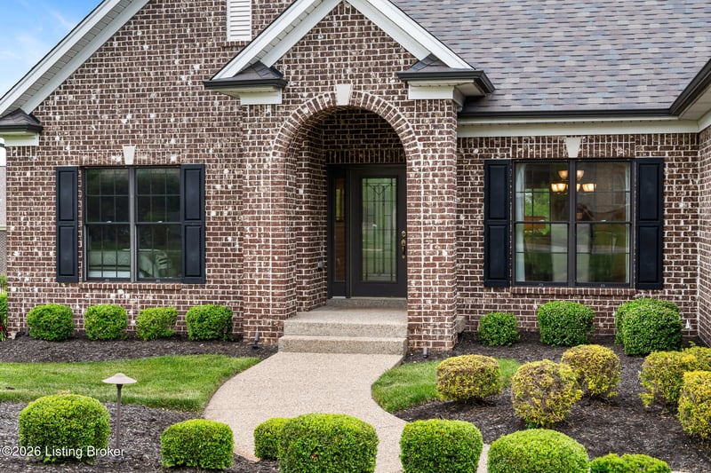 17403 Shakes Creek Dr, Louisville, KY 40023
