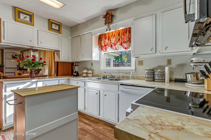 175 Blue Bird Dr, Shelbyville, KY 40065