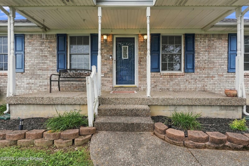 175 Lake Park Ct, Shepherdsville, KY 40165