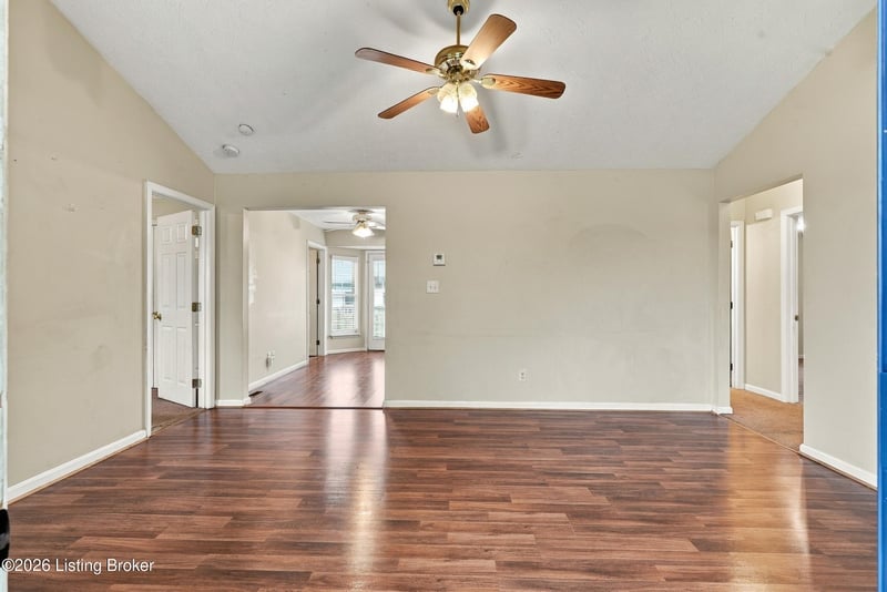 175 Lake Park Ct, Shepherdsville, KY 40165