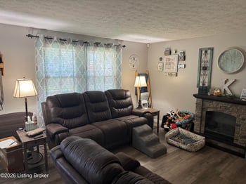 175 Prairie Dr, Louisville, KY 40229