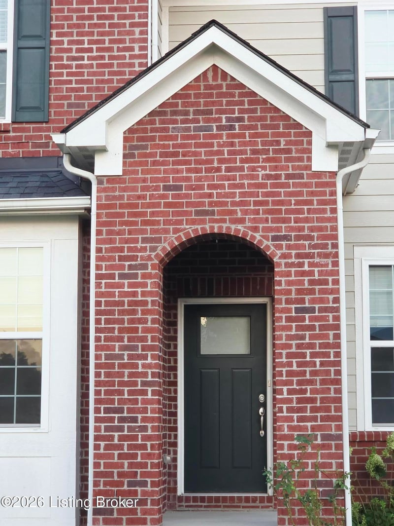17505 Shakes Creek Dr, Fisherville, KY 40023