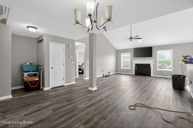 17512 Stallion Way, Louisville, KY 40245
