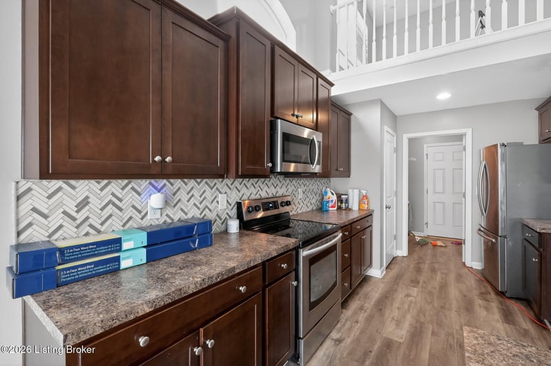 17512 Stallion Way, Louisville, KY 40245