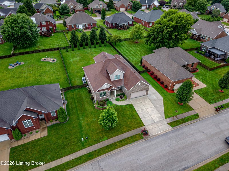 176 Blossom Cir, Shelbyville, KY 40065