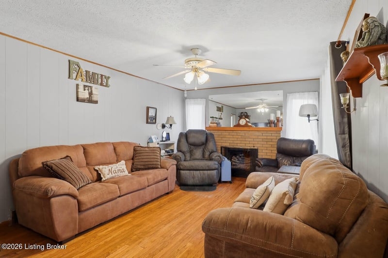 177 N Church St, Austin, IN 47102