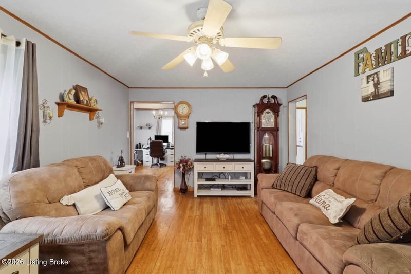 177 N Church St, Austin, IN 47102