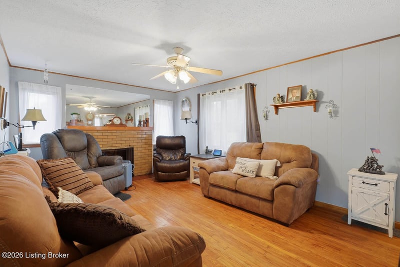 177 N Church St, Austin, IN 47102