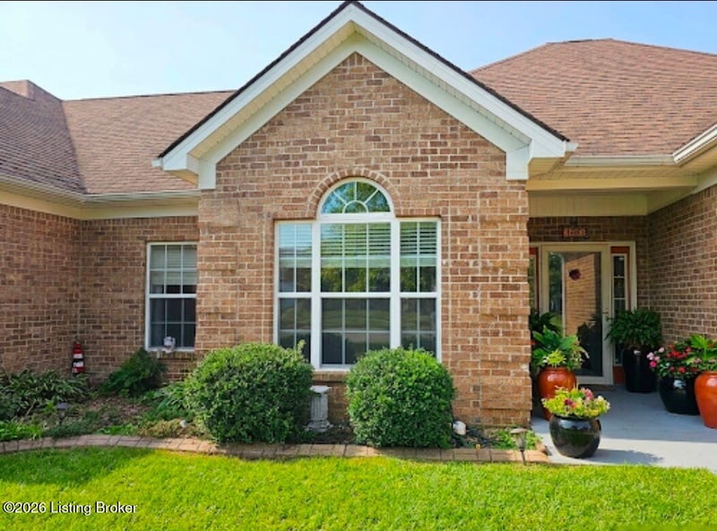 177 Terrace Dr, Mt Washington, KY 40047
