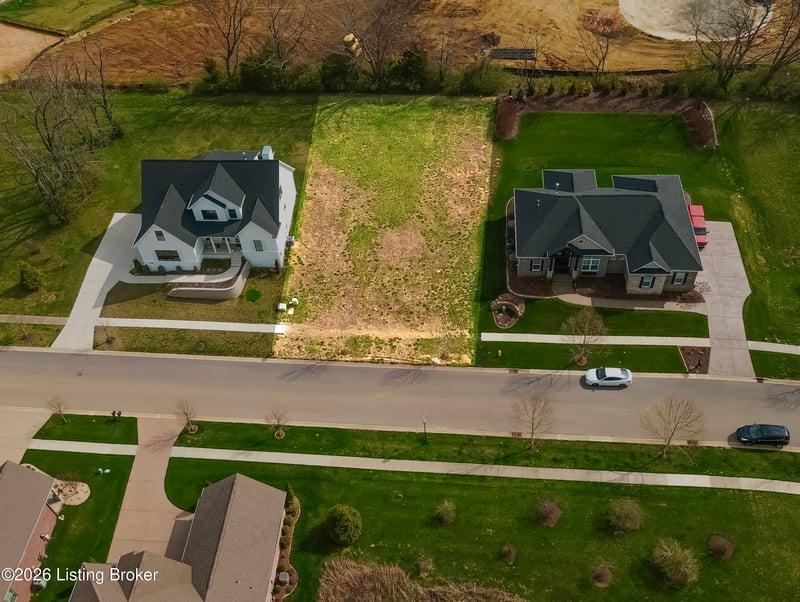 17709 Shakes Creek Dr, Fisherville, KY 40023