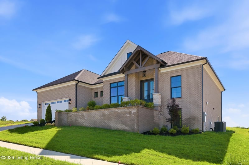 17827 Shakes Creek Dr, Fisherville, KY 40023