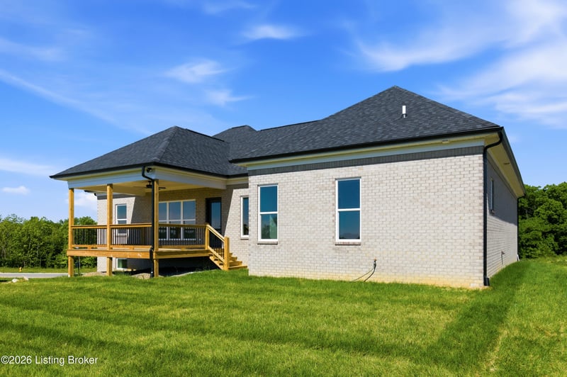 17827 Shakes Creek Dr, Fisherville, KY 40023