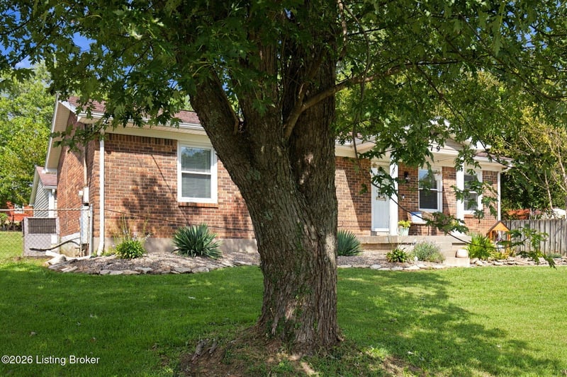 179 Florida Ave, Mt Washington, KY 40047