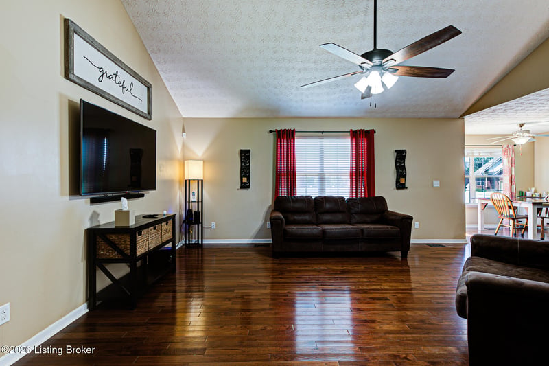 179 Reserves Blvd, Shepherdsville, KY 40165