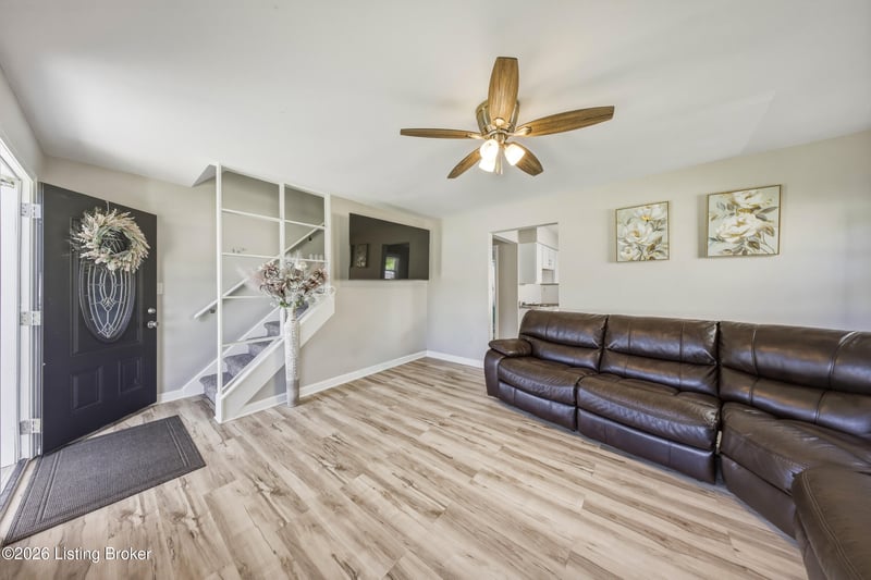 1794 Wilart Dr, Louisville, KY 40210