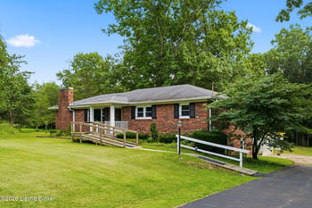 1800 Ironwood Rd, La Grange, KY 40031