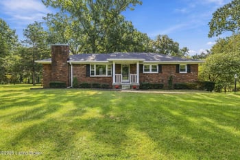 1800 Ironwood Rd, La Grange, KY 40031