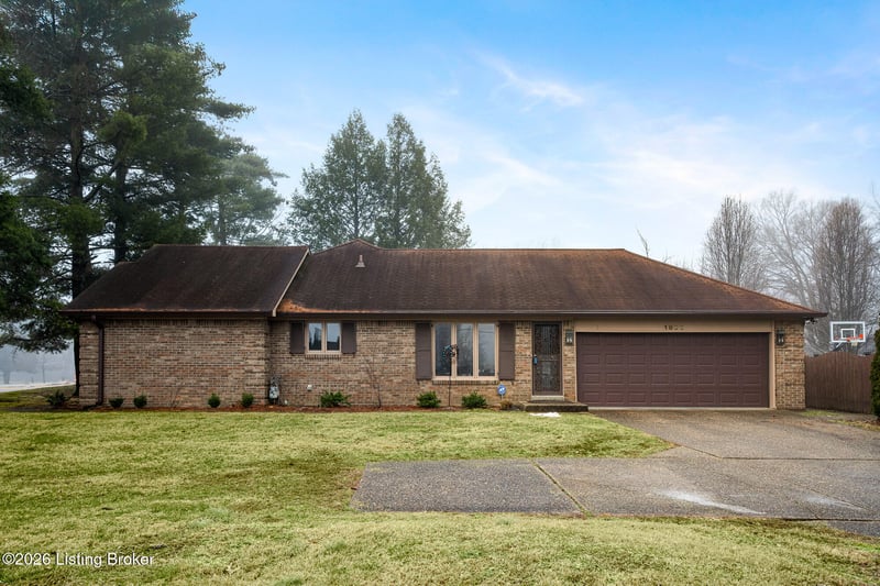 1800 Rudy Ln, Louisville, KY 40207