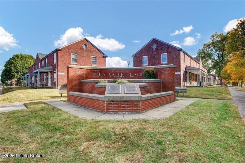 1809 Dixie Hwy, Louisville, KY 40210