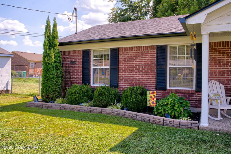 181 Bally Castle Ct, Louisville, KY 40229
