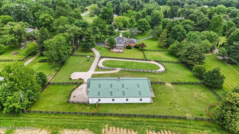 181 Wedgewood Dr, Shelbyville, KY 40065
