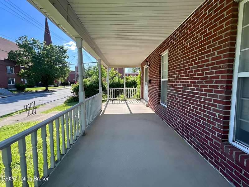 1810 W Chestnut St, Louisville, KY 40203