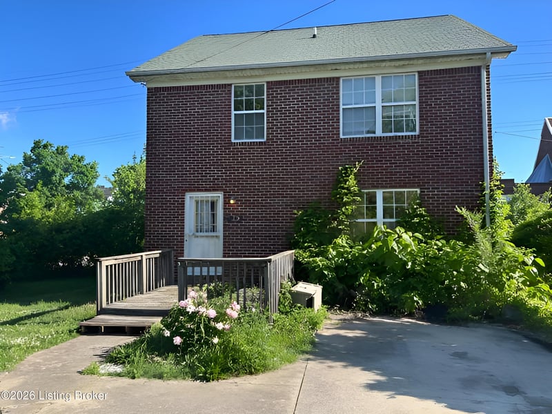 1810 W Chestnut St, Louisville, KY 40203