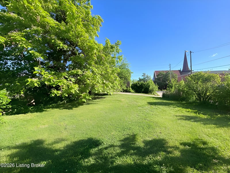 1810 W Chestnut St, Louisville, KY 40203