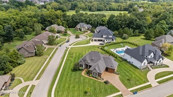 18101 Bellavista Pl, Louisville, KY 40245