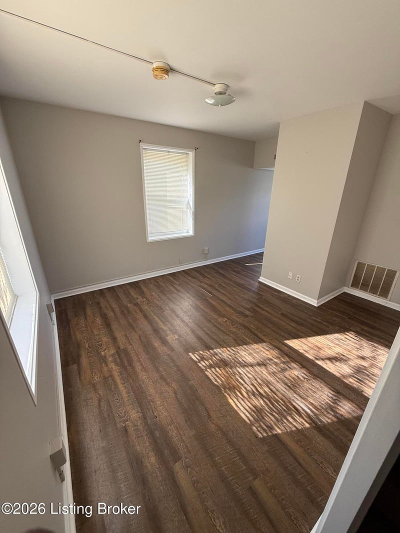 1811 La Salle Pl, Louisville, KY 40210