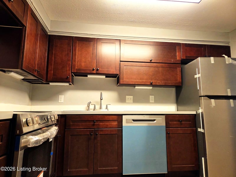 1815 Gardiner Ln #APT K82, Louisville, KY 40205