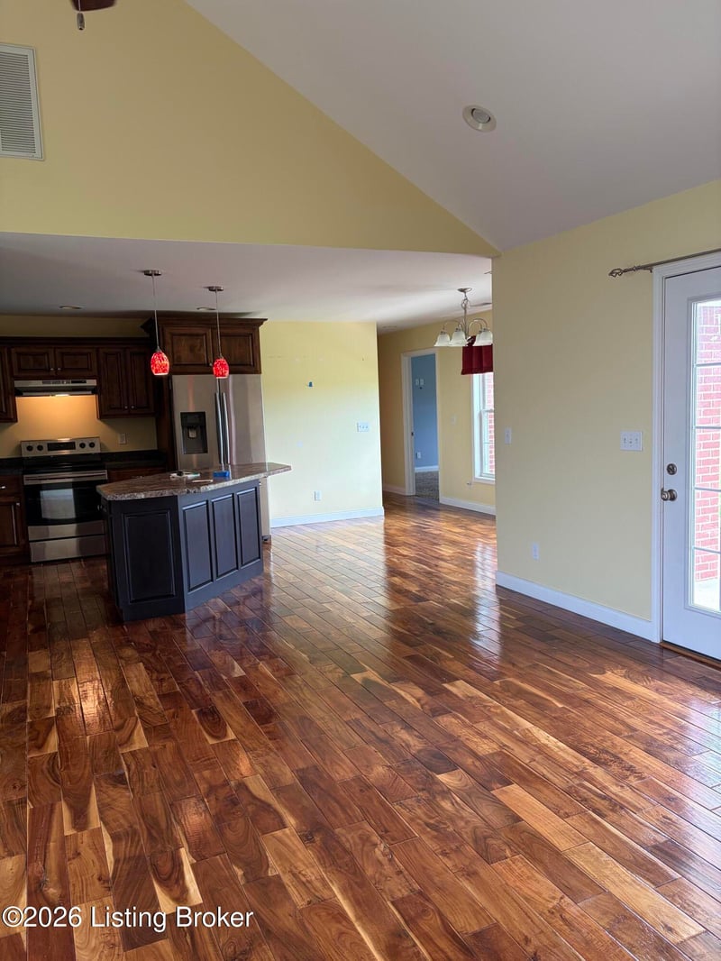 1816 Sullivan Ln, Bardstown, KY 40004