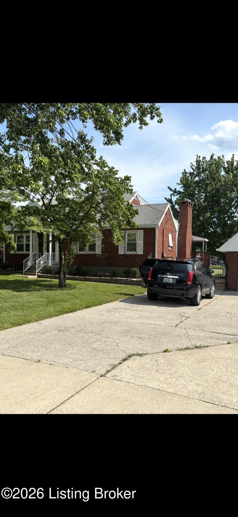 1818 Lewiston Dr, Louisville, KY 40216