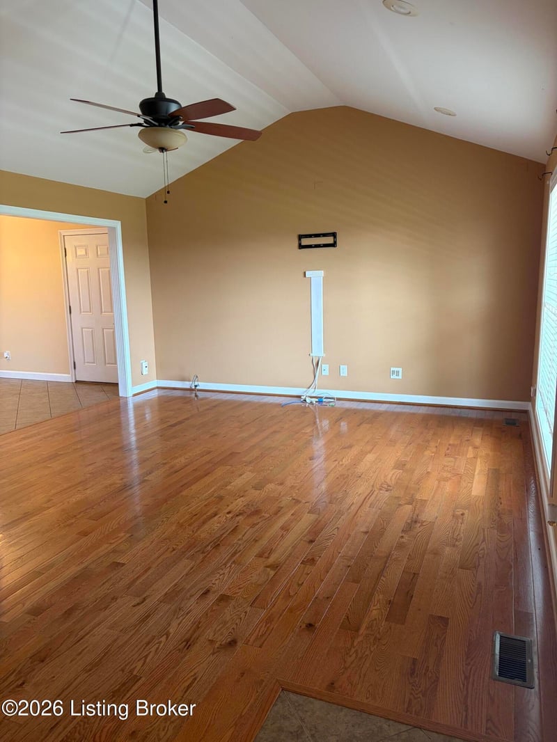 182 Grand Canyon Dr, Elizabethtown, KY 42701