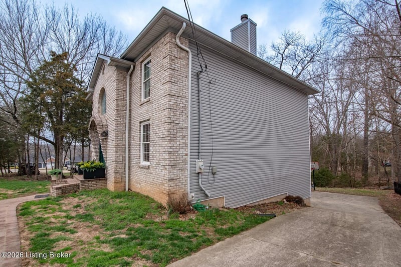 182 Woodview Dr, Brandenburg, KY 40108