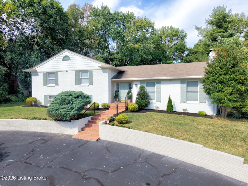 1824 Knollwood Rd, Louisville, KY 40207