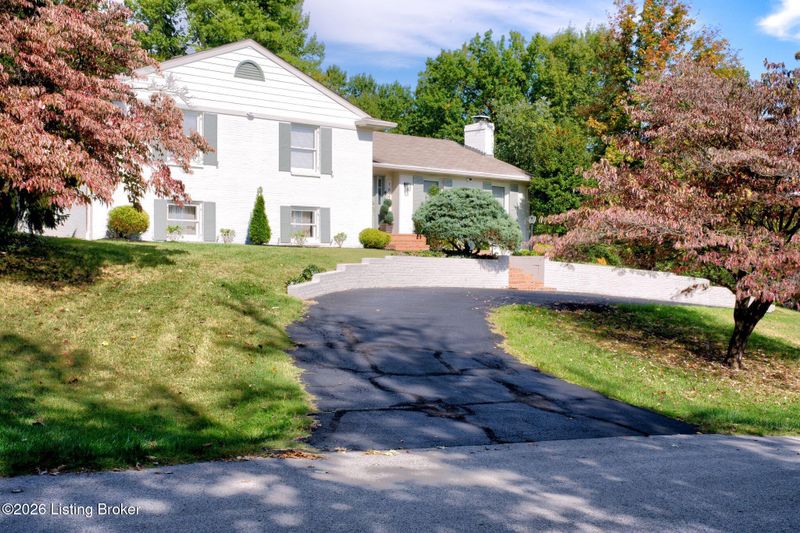 1824 Knollwood Rd, Louisville, KY 40207