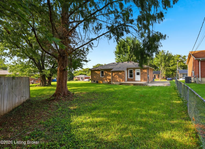 1824 Oakwood Dr, Shelbyville, KY 40065