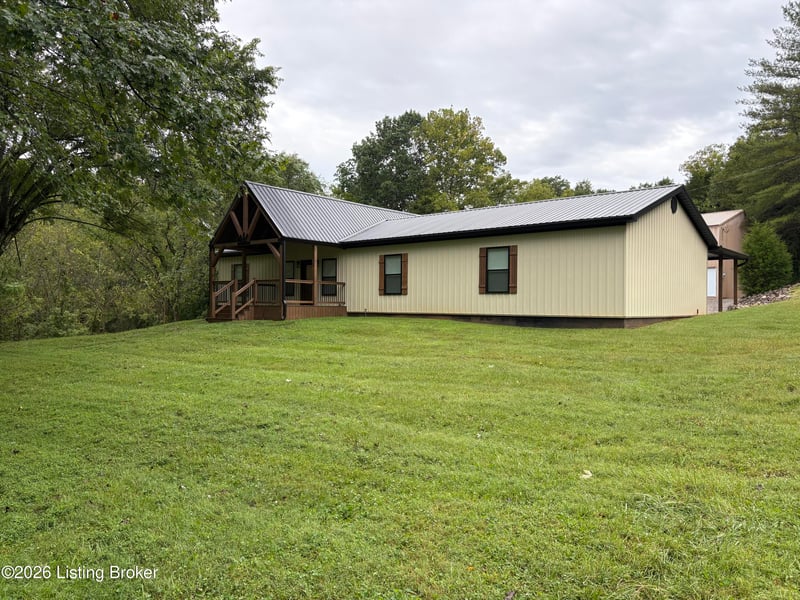 1825 Ky 1385, Hardinsburg, KY 40143